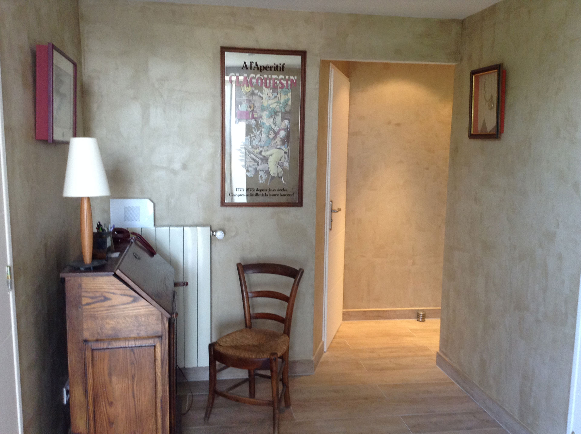 L'entrée du gîte provençal Le Bruset